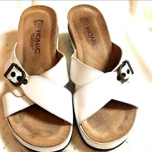 Cute white Vionic sandals size 8